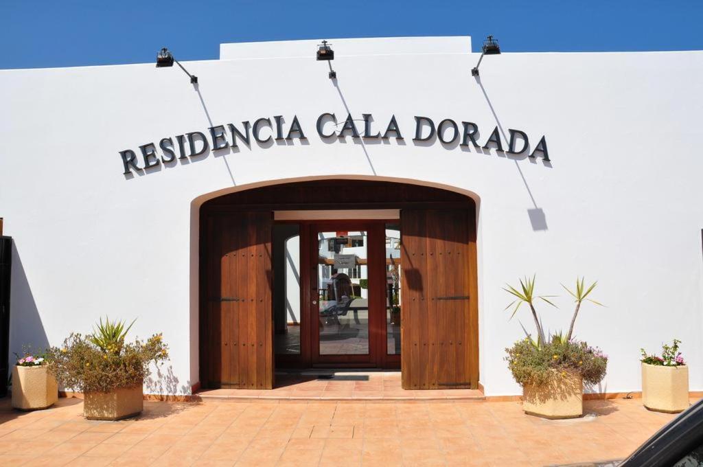 Апартаменти Residencia Cala Dorada Портопетро Екстер'єр фото